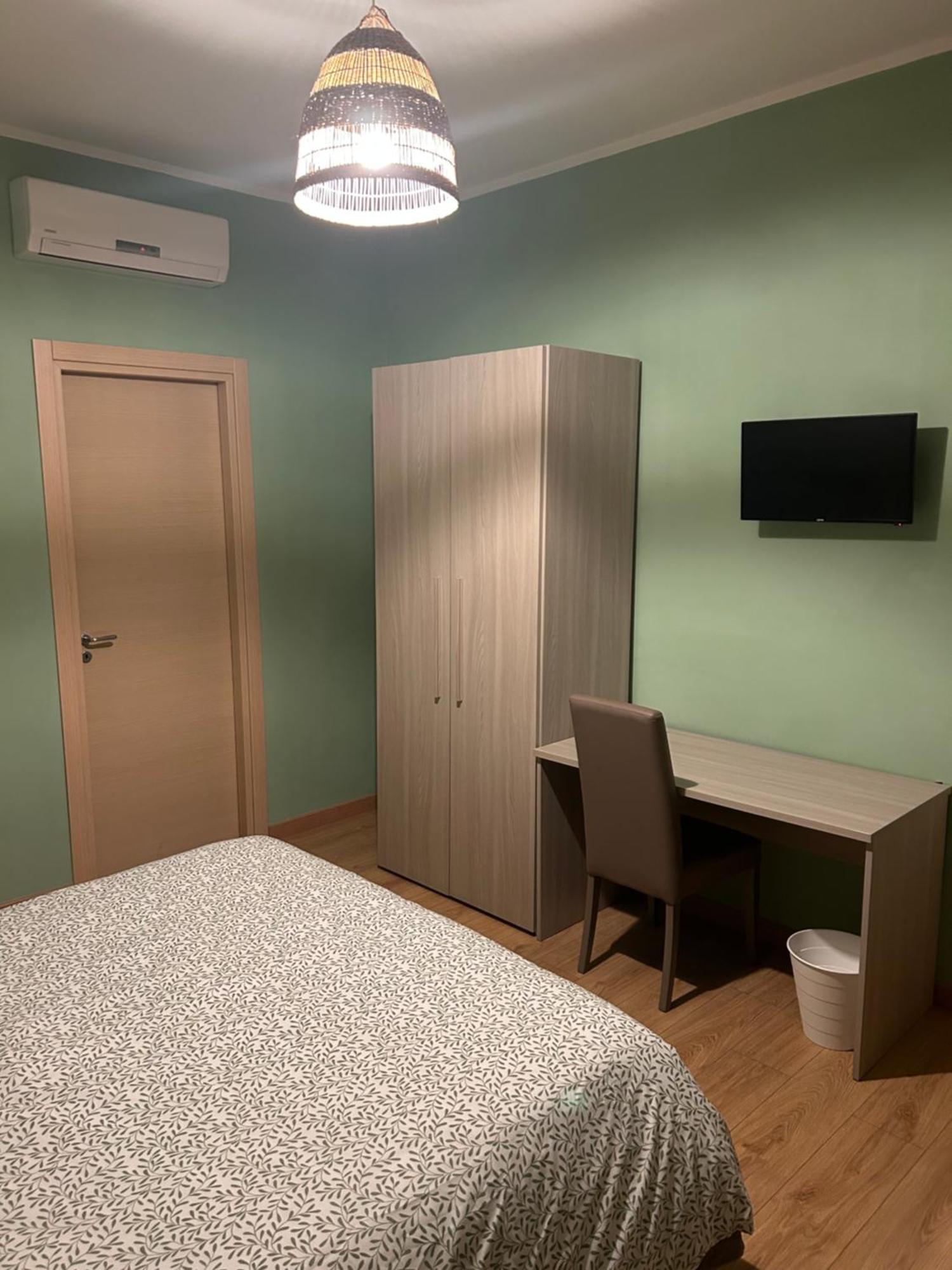 桑德拉住宿加早餐旅馆 奇维塔韦基亚 外观 照片